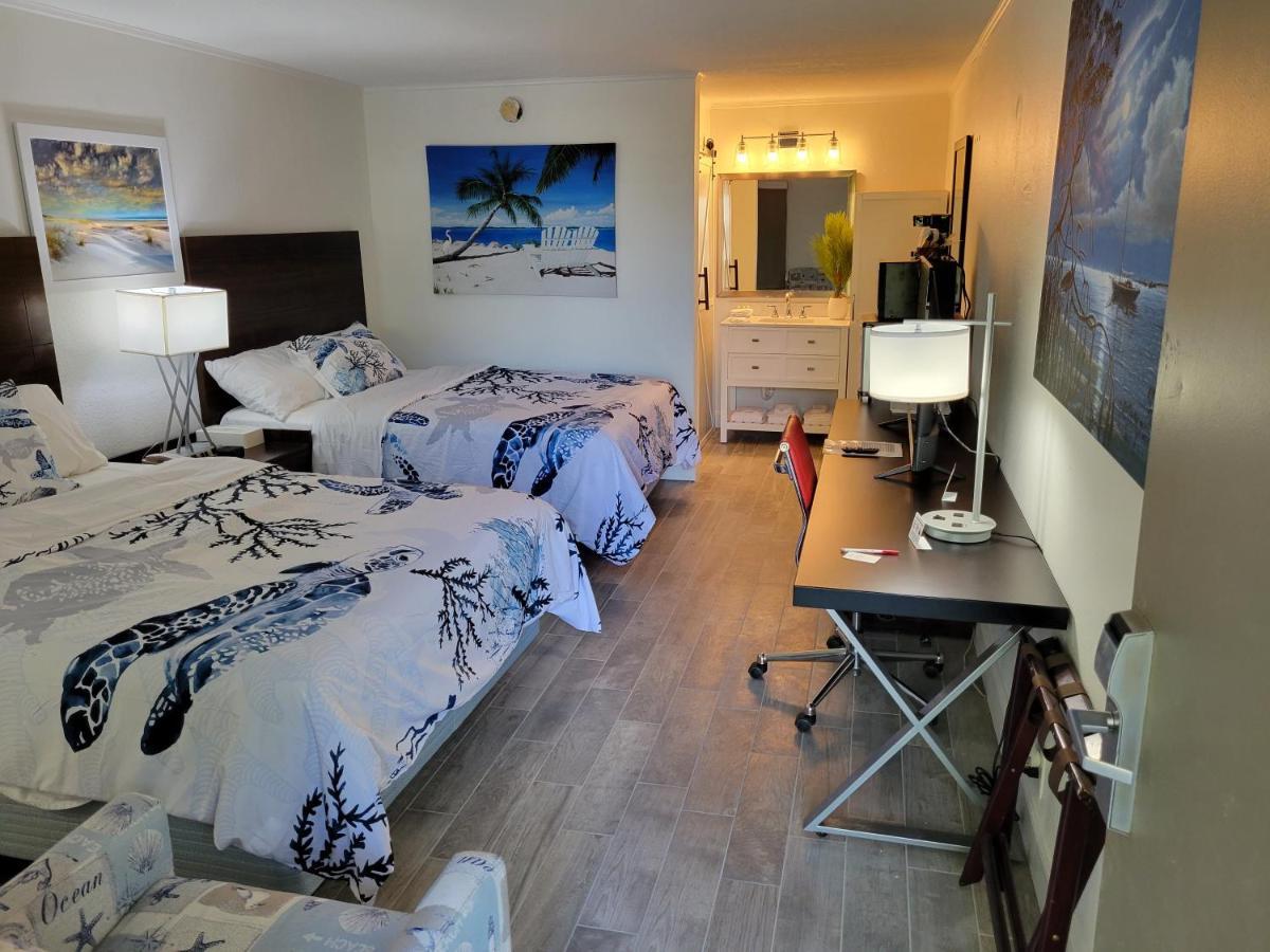 Slice Of Sarasota's Paradise Bayfront