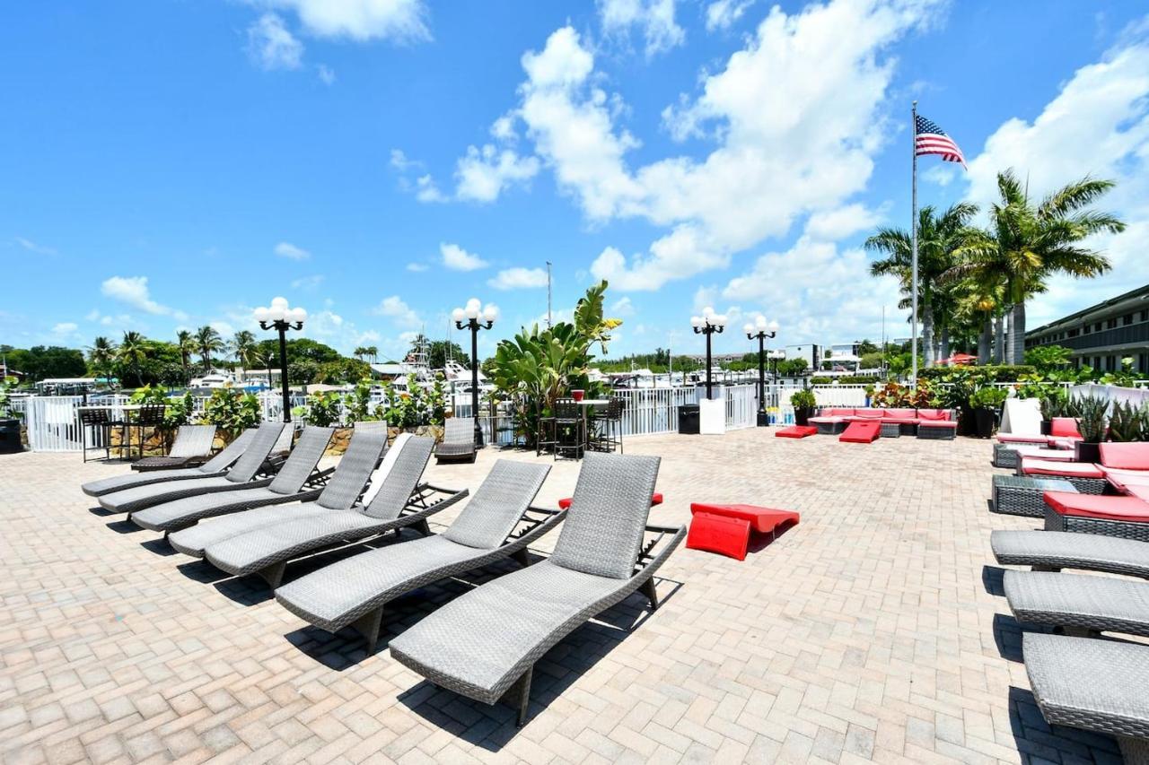 Slice Of Sarasota's Paradise Bayfront Aparthotel *