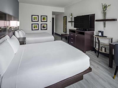 Doubletree By Hilton Bradenton Airport Hotel