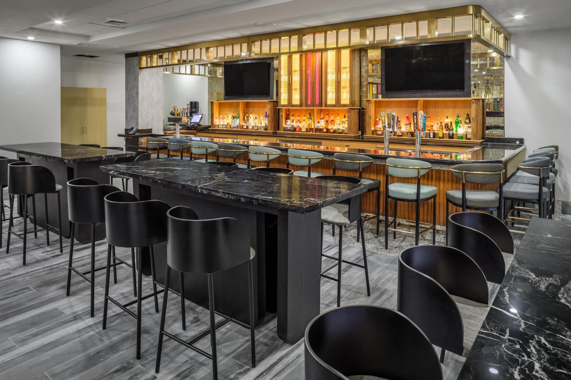 Hotel Doubletree By Hilton Bradenton Airport