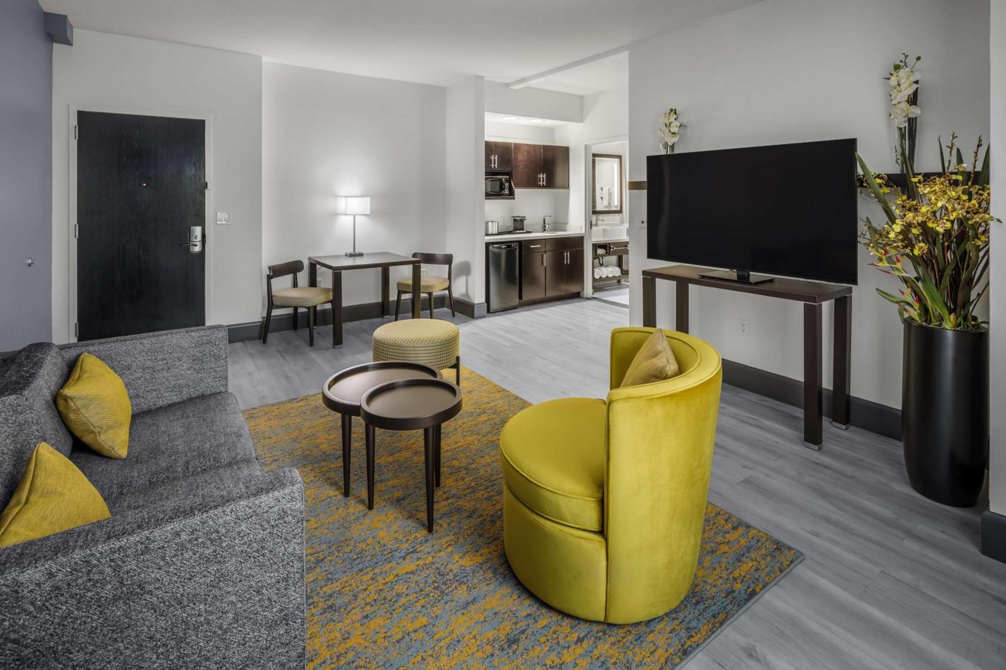 Hotel Doubletree By Hilton Bradenton Airport 4*