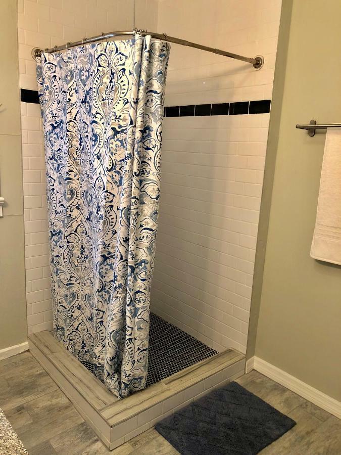 Downtown Near Siesta Key Beaches And Golfing *