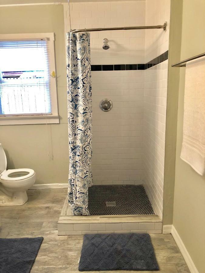 Downtown Near Siesta Key Beaches And Golfing *