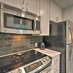 Charming Vacation Rental Close To Downtown!
