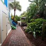 323 Canal Rd - Siesta Key Village Condo