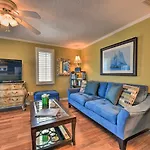 Bright Coastal Condo Walk To Lido Key Beach!