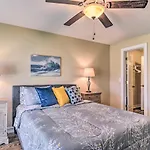 Sarasota Escape About 4 Mi To Siesta Key Beach!