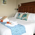 Bay Mariner - Gorgeous Water Front Condo!