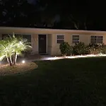 Boho Vibe 3B/2B Centrally Located Alta Vista Home