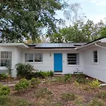 Beautiful 3/2 In Sarasota Internal Name: 1840 Glengary
