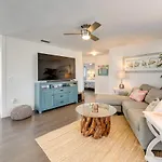 Sunny Sarasota Home With Pool Near Siesta Key Beach!
