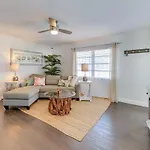 Sunny Sarasota Home With Pool Near Siesta Key Beach!