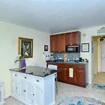 Waterfront Room, Heated Pool, Tiki Bar & Grill