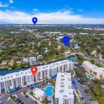 Waterside Retreat: Modern 2Br, Mins To Beach & Apt