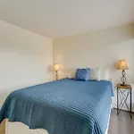 Updated Sienna Park Condo - 4 Miles To Siesta Key!