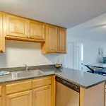 Updated Sienna Park Condo - 4 Miles To Siesta Key!