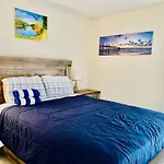 Spacious Condo Close To Siesta