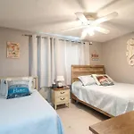 2 Bed 2 Bath Centrally Located On Siesta Key