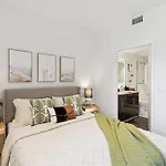Rosemary District With Patio And In Walking Distance To Downtown And Bay Park