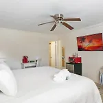 Siesta Key Beach Resort and Suites, Tiki & Pool