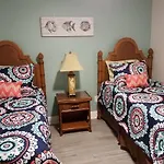 2Br/1Ba Sienna Park Apartment