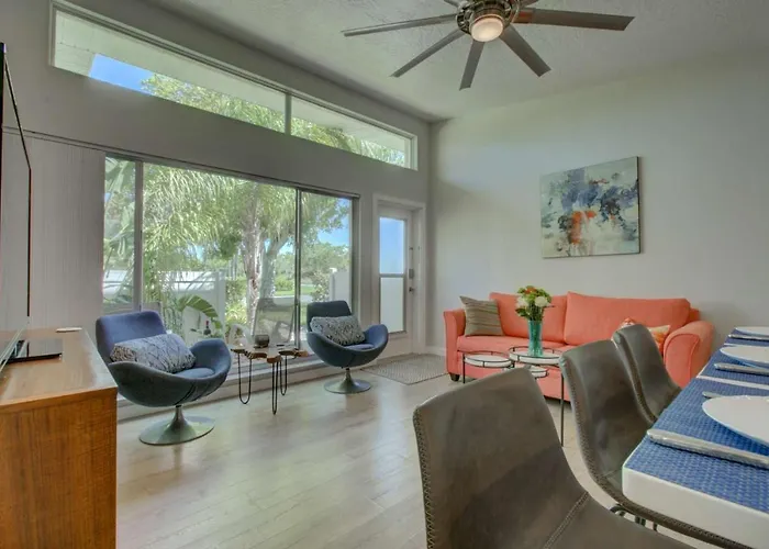 Pelican Gardens Villa