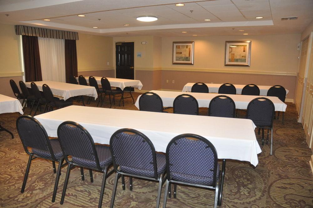 Express & Sarasota East By Ihg 3*