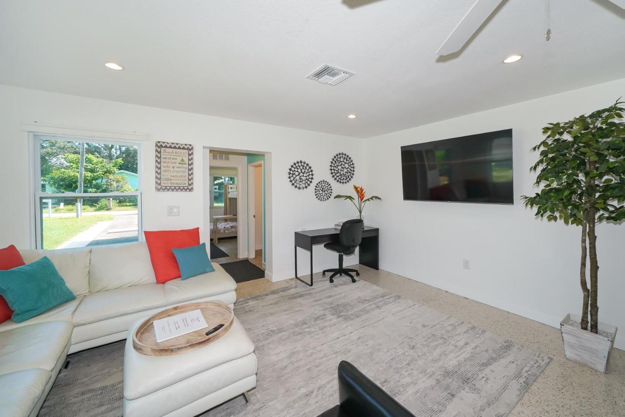Holiday home Modern & Fresh - Less Than 3 Miles To The Beach! Sarasota