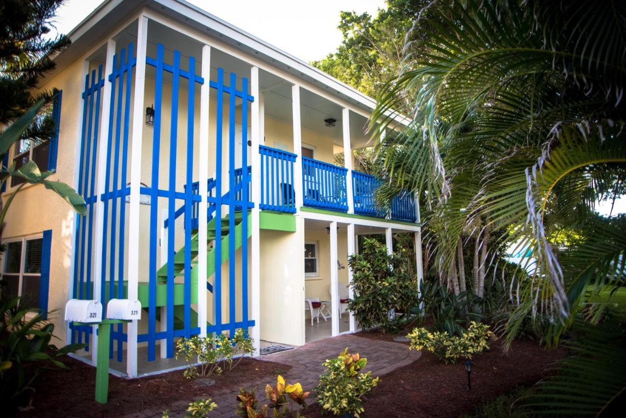323 Canal Rd - Siesta Key Village *