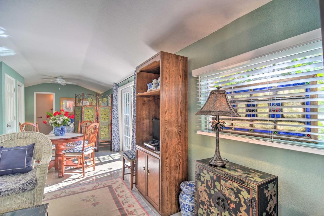Vibrant Less Than 1 Mile From The Beach! *