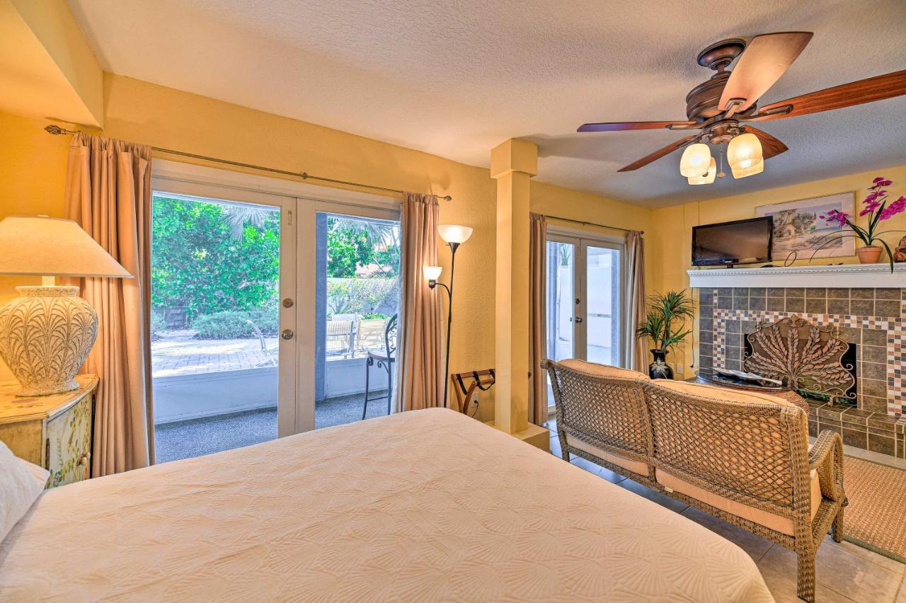 Lido Key Hideout With Patio And Yard And Walk To Beach! Sarasota
