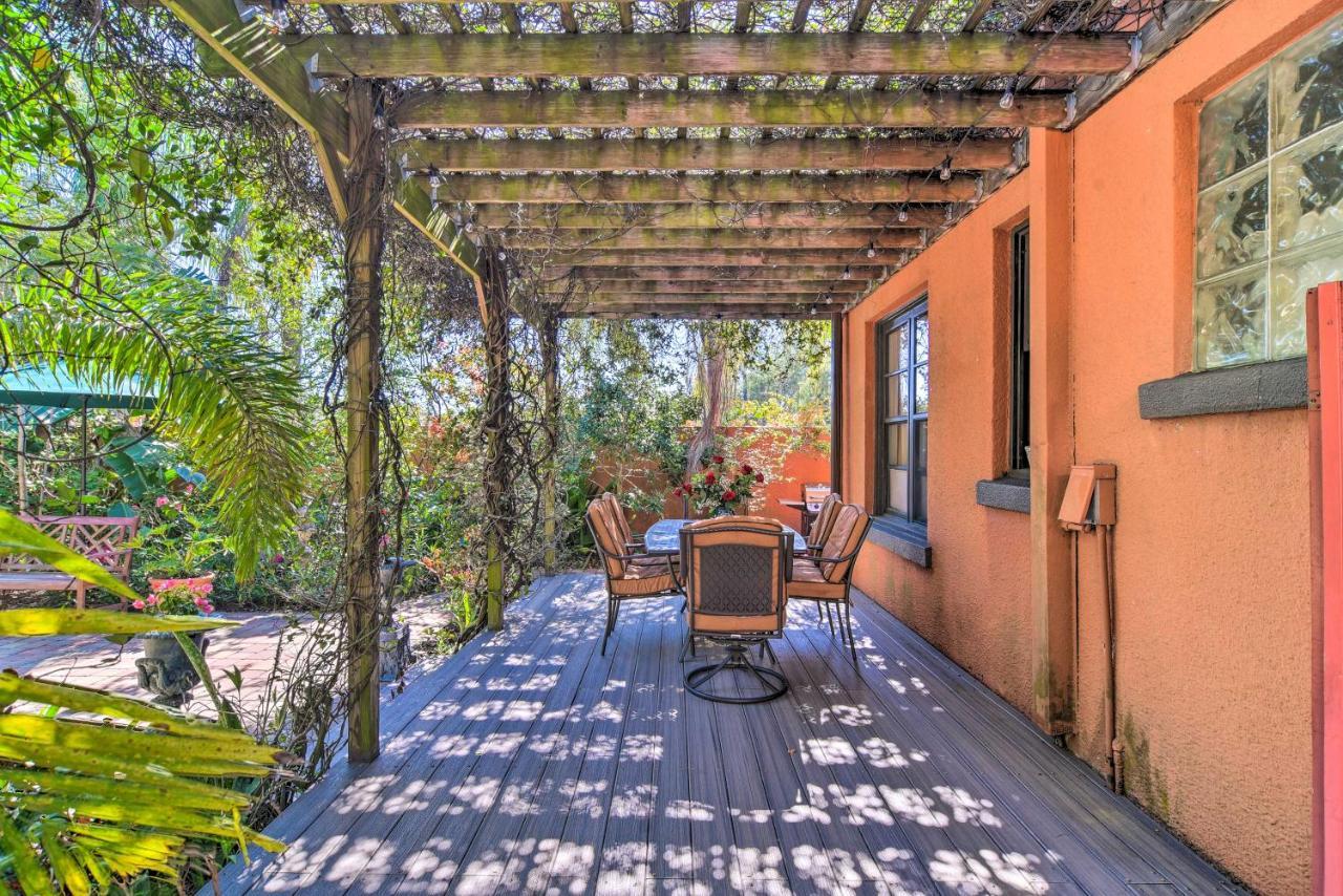Apartment Vibrant Less Than 1 Mile From The Beach!