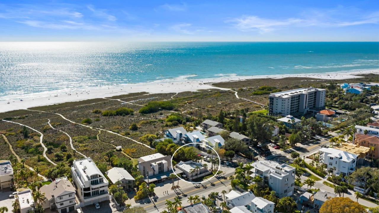 New Location, Location, Location! On The Beach, Walk To Village * Sarasota