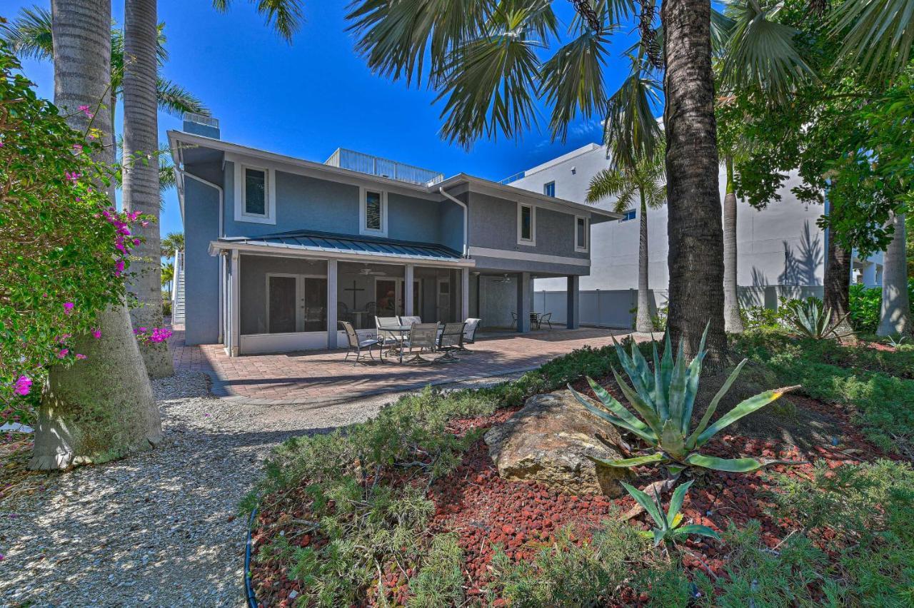 Lido Key Hideout With Patio And Yard And Walk To Beach! *