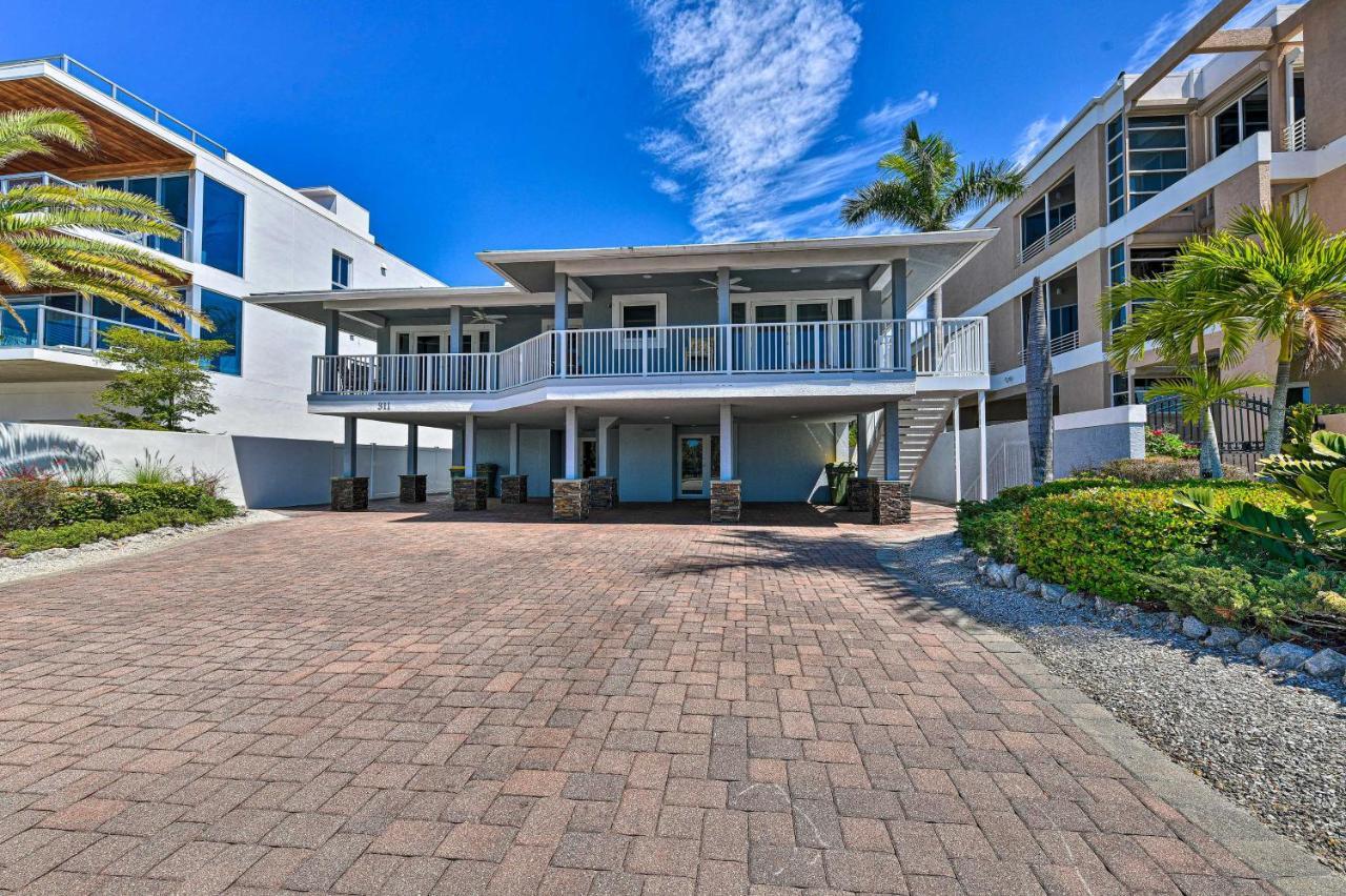 Lido Key Hideout With Patio And Yard And Walk To Beach! Apartment *