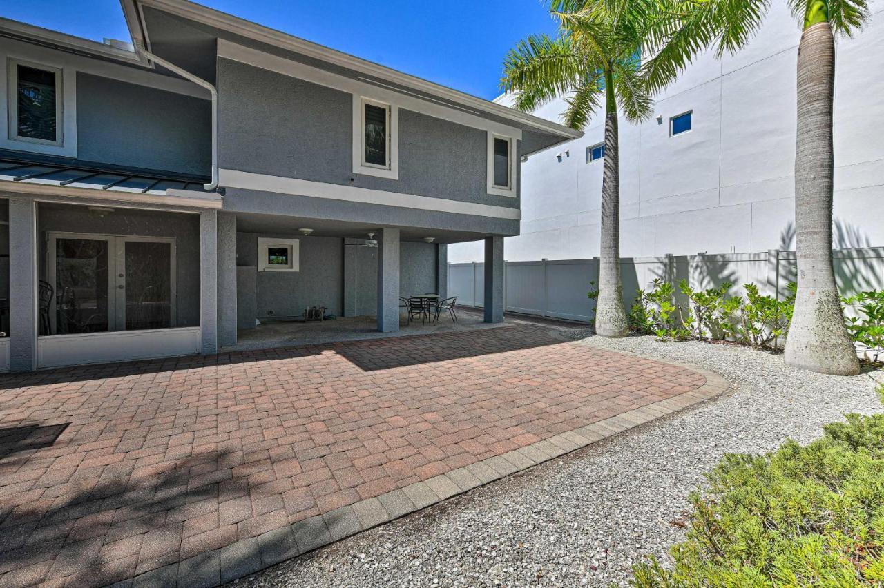 Lido Key Hideout With Patio And Yard And Walk To Beach! * Sarasota