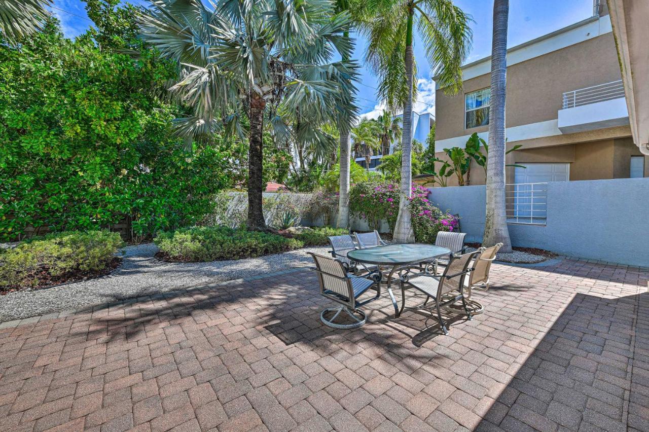 Apartment Lido Key Hideout With Patio And Yard And Walk To Beach! *