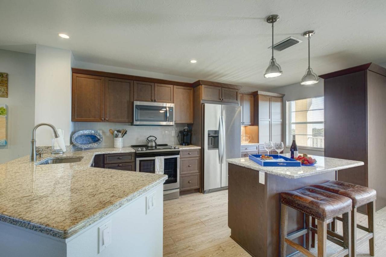 Bay Tree Side Sarasota