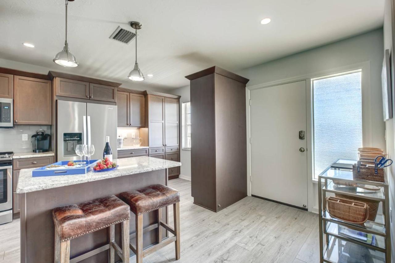 Bay Tree Side * Sarasota