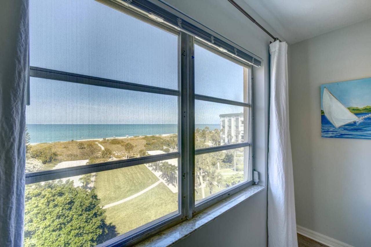 Bay Tree Side * Sarasota