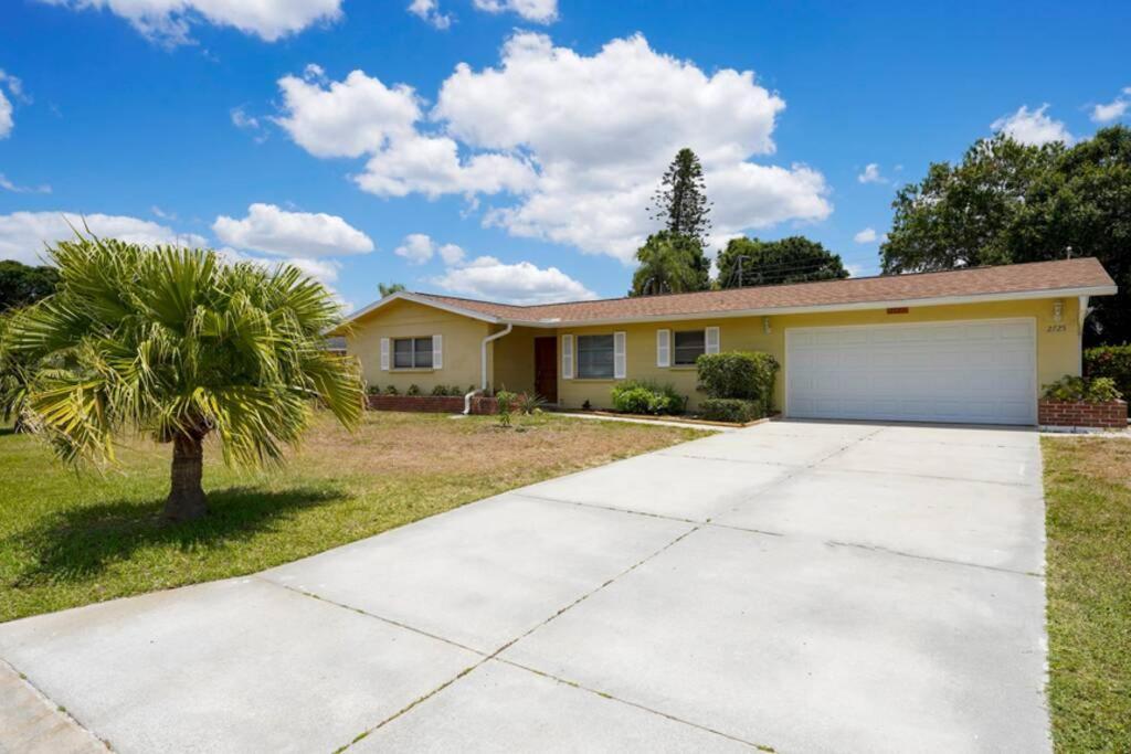 Pool - Close To Beaches, Food, Downtown! Holiday home Sarasota