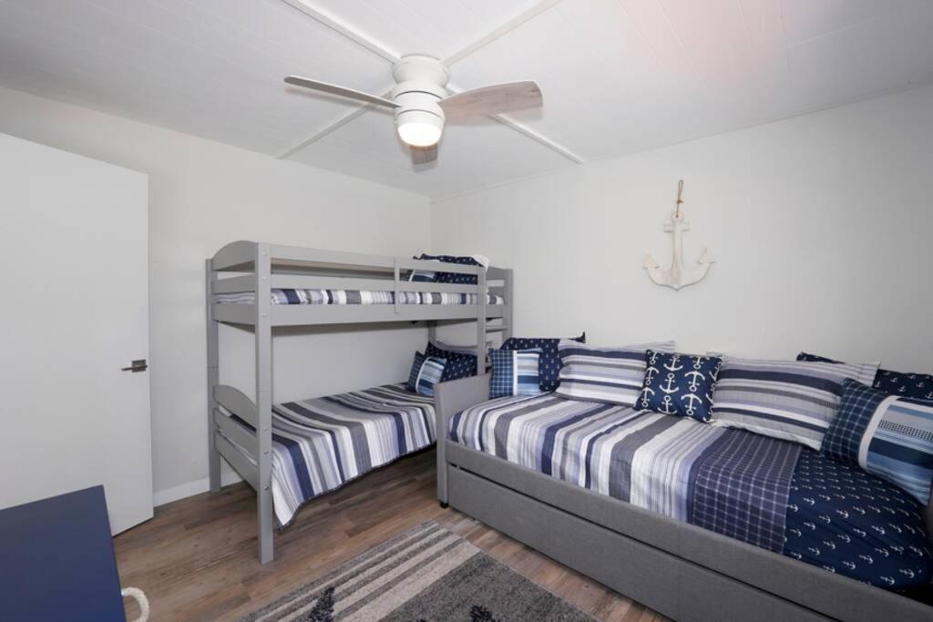Holiday home Pool - Close To Beaches, Food, Downtown! *