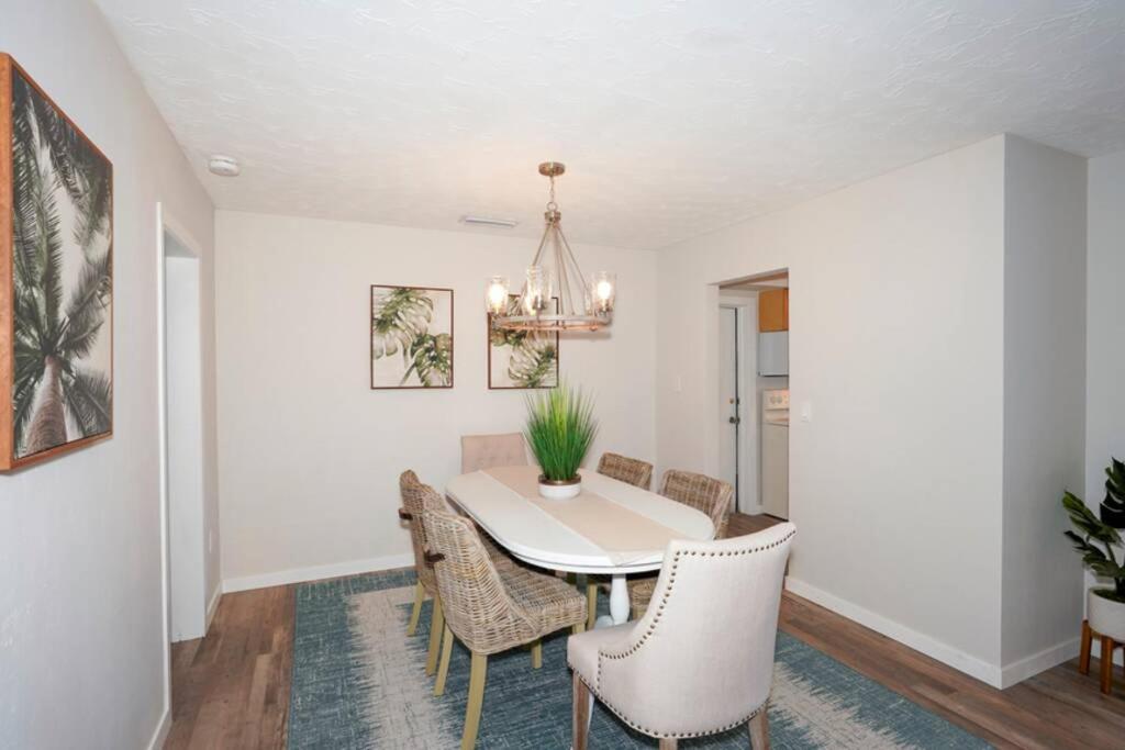 Holiday home Pool - Close To Beaches, Food, Downtown! Sarasota