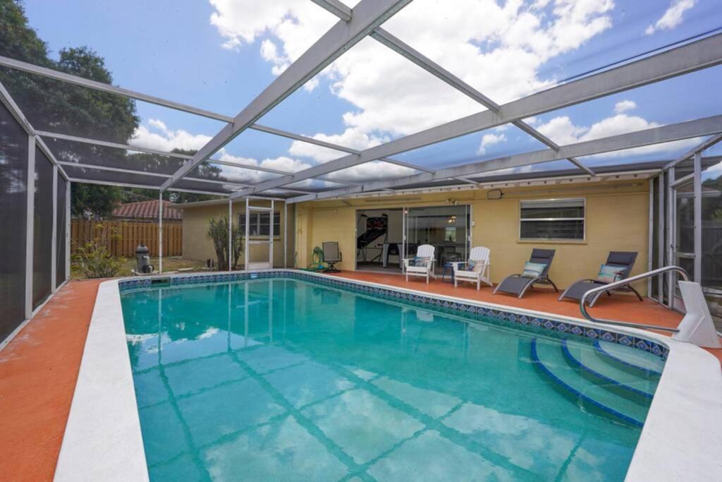 Pool - Close To Beaches, Food, Downtown! Holiday home *