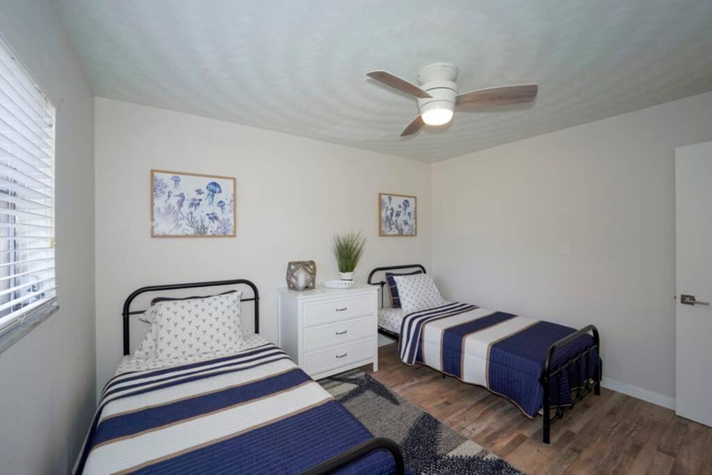 Pool - Close To Beaches, Food, Downtown! *