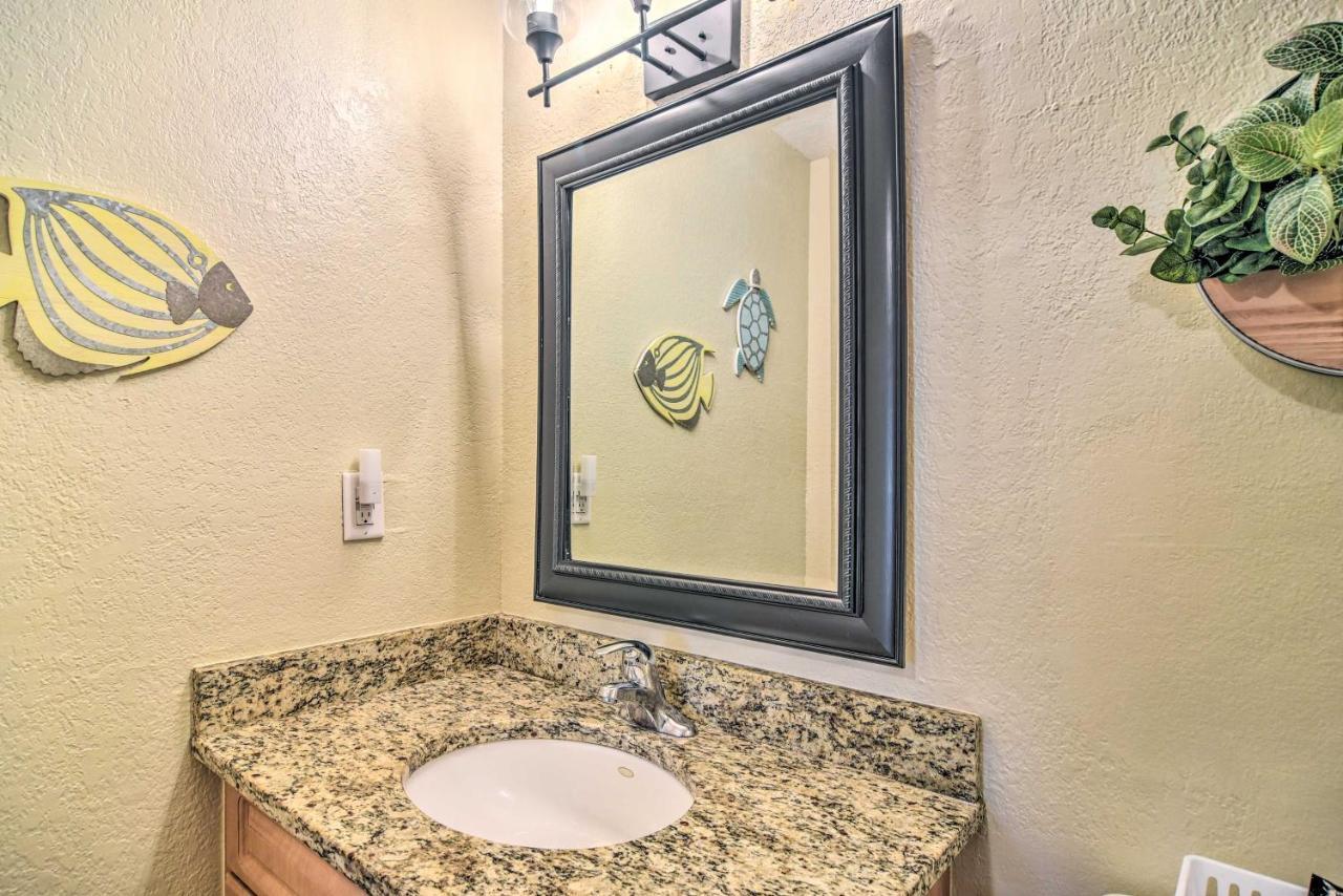 Apartment Escape About 4 Mi To Siesta Key Beach!