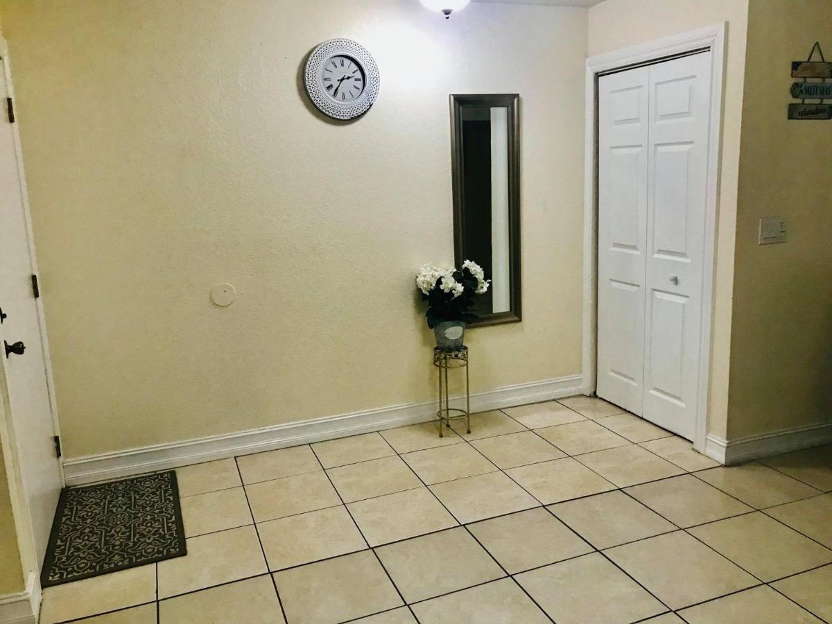 Spacious Close To Siesta Apartment