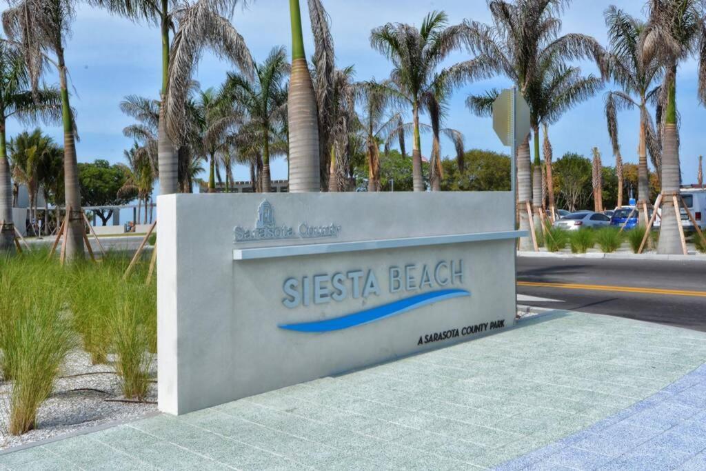 Apartment Siesta Key Village-suite #4: A Block To The Beach!