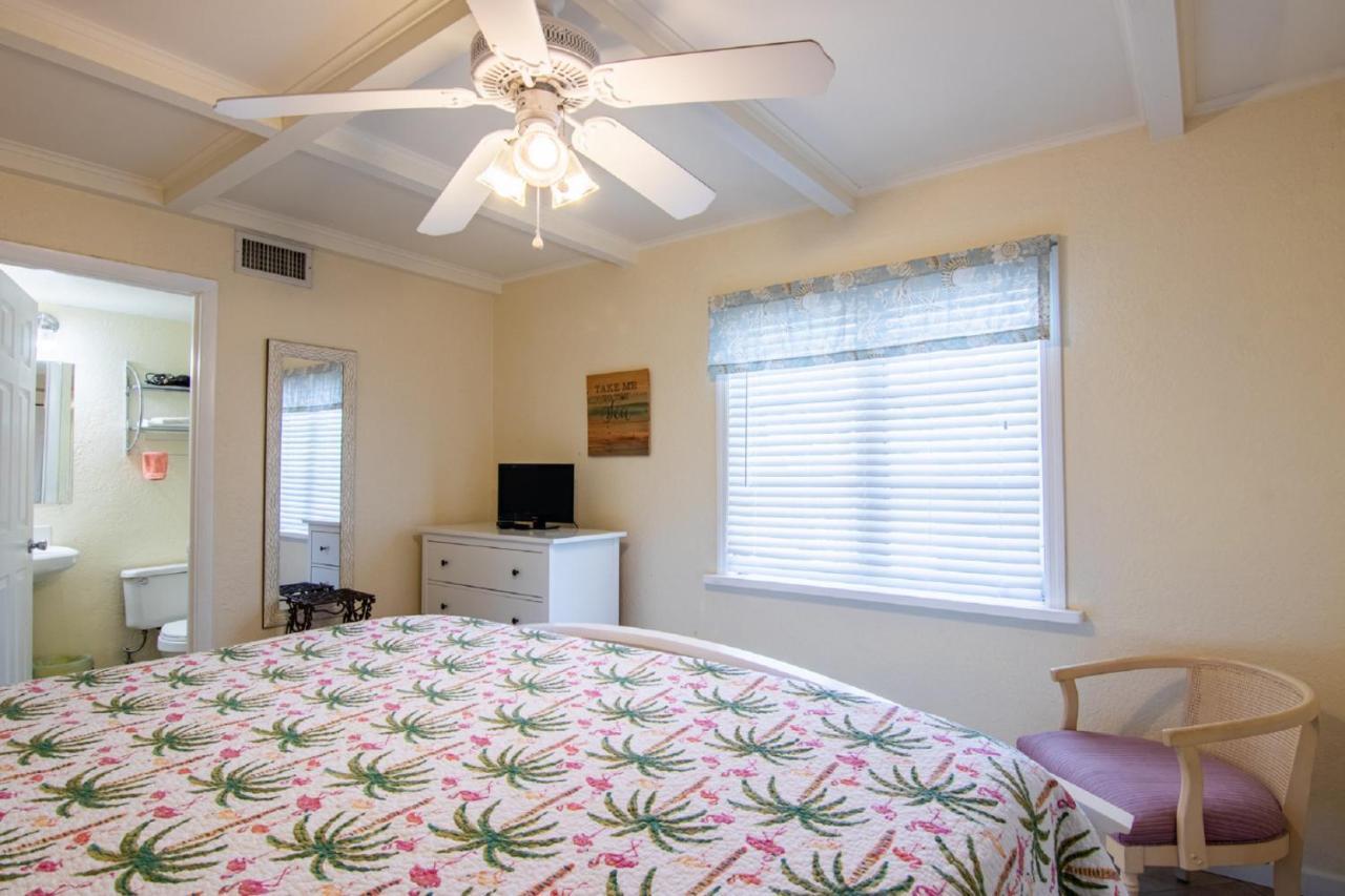 Holiday home Cozy Tropical Bungalow With Heated Pool Sarasota