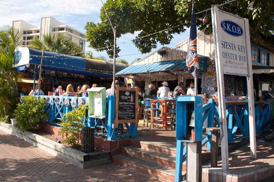323 Canal Rd - Siesta Key Village *